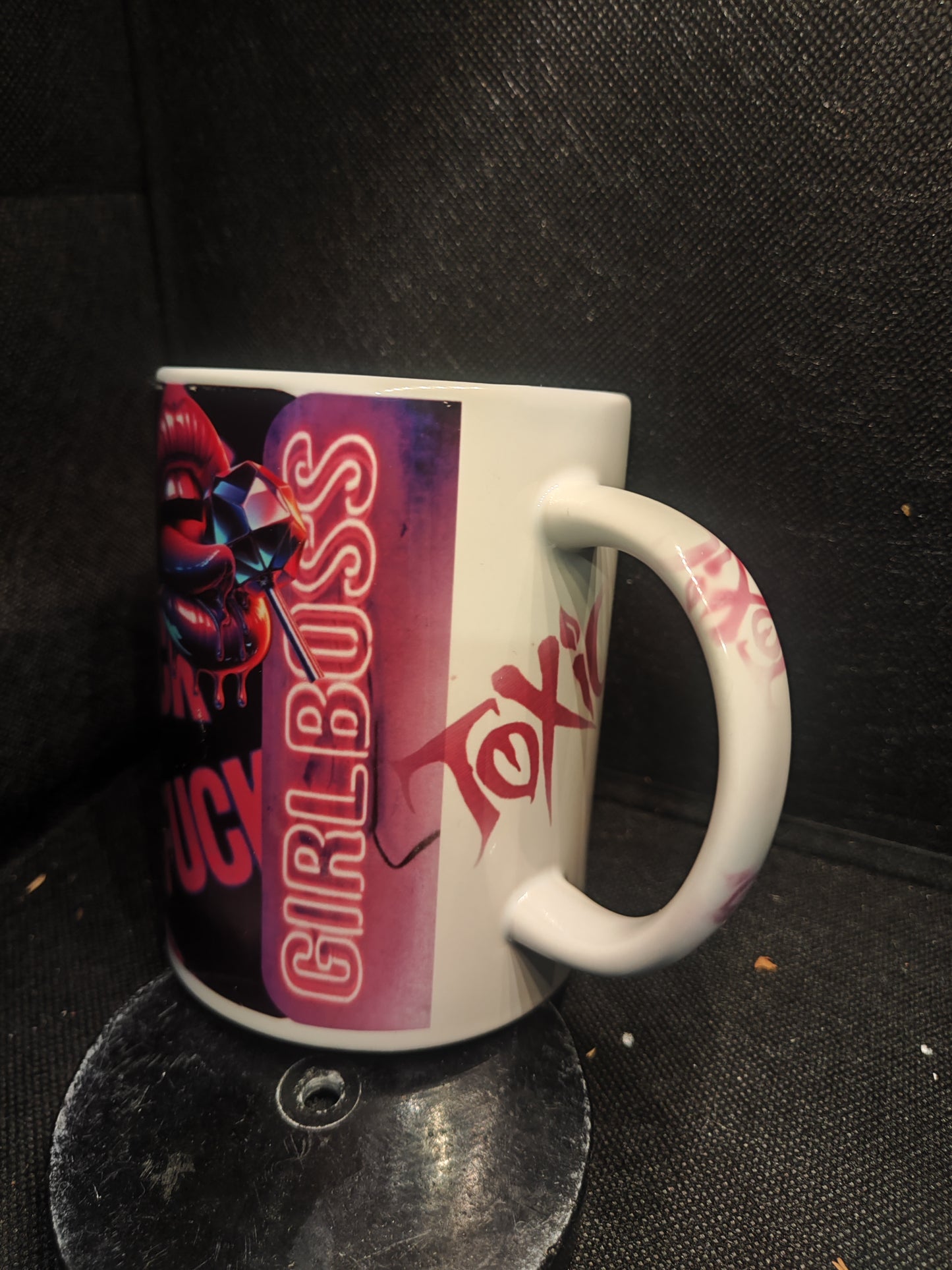 mug girl toxic